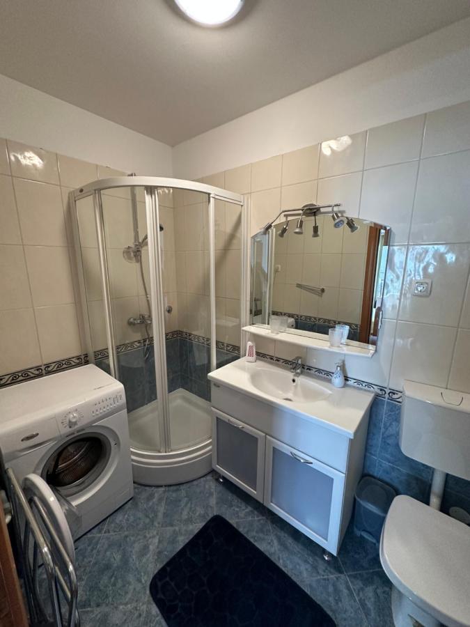 Aurora Luxury Apartment โตรกีร์ ภายนอก รูปภาพ