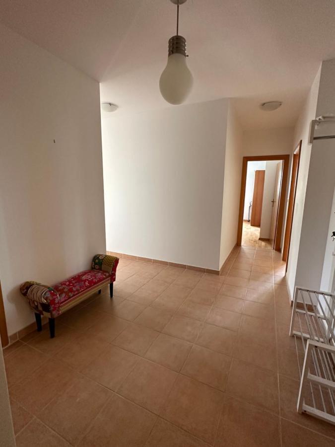 Aurora Luxury Apartment โตรกีร์ ภายนอก รูปภาพ