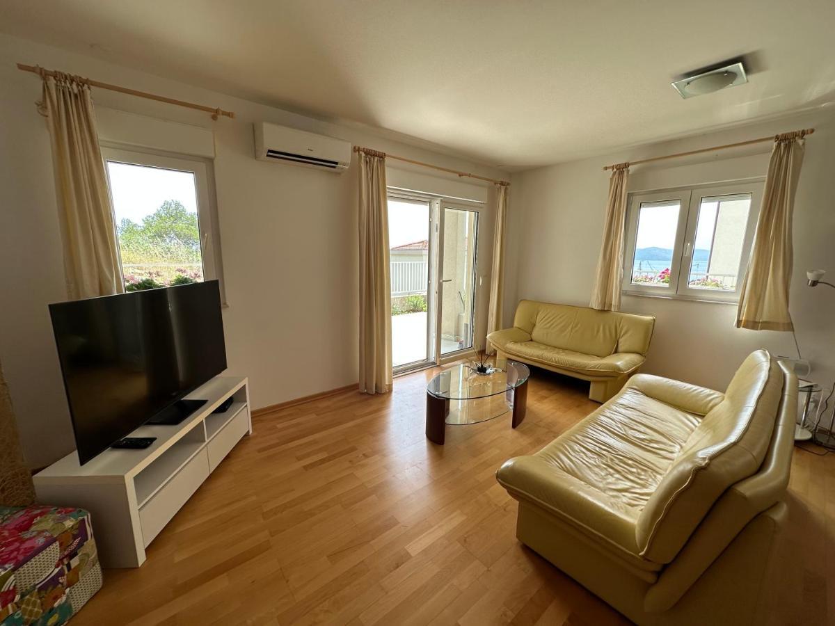 Aurora Luxury Apartment โตรกีร์ ภายนอก รูปภาพ