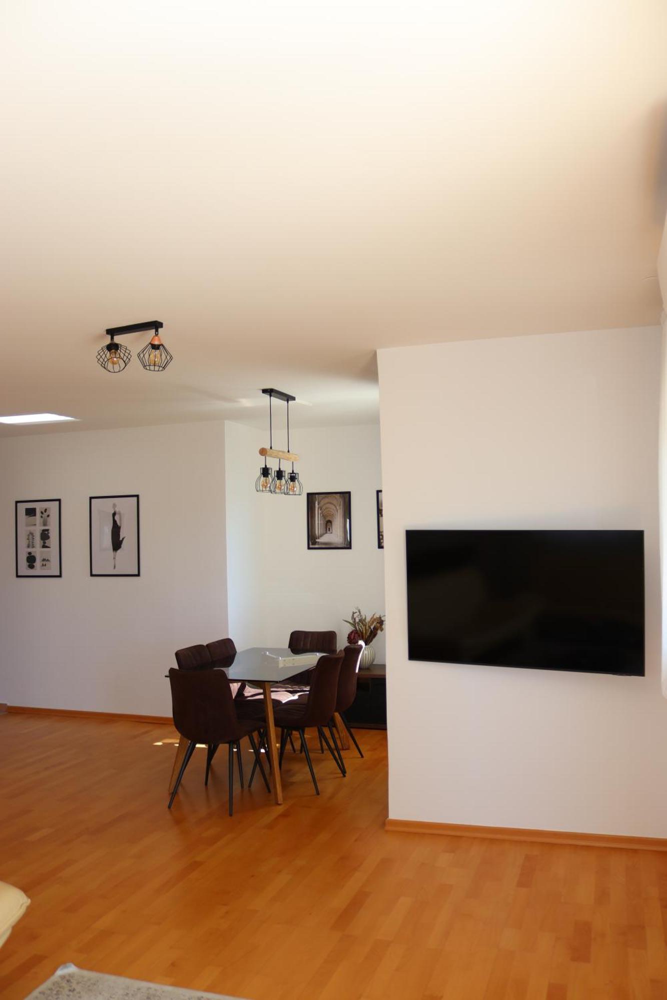 Aurora Luxury Apartment โตรกีร์ ภายนอก รูปภาพ