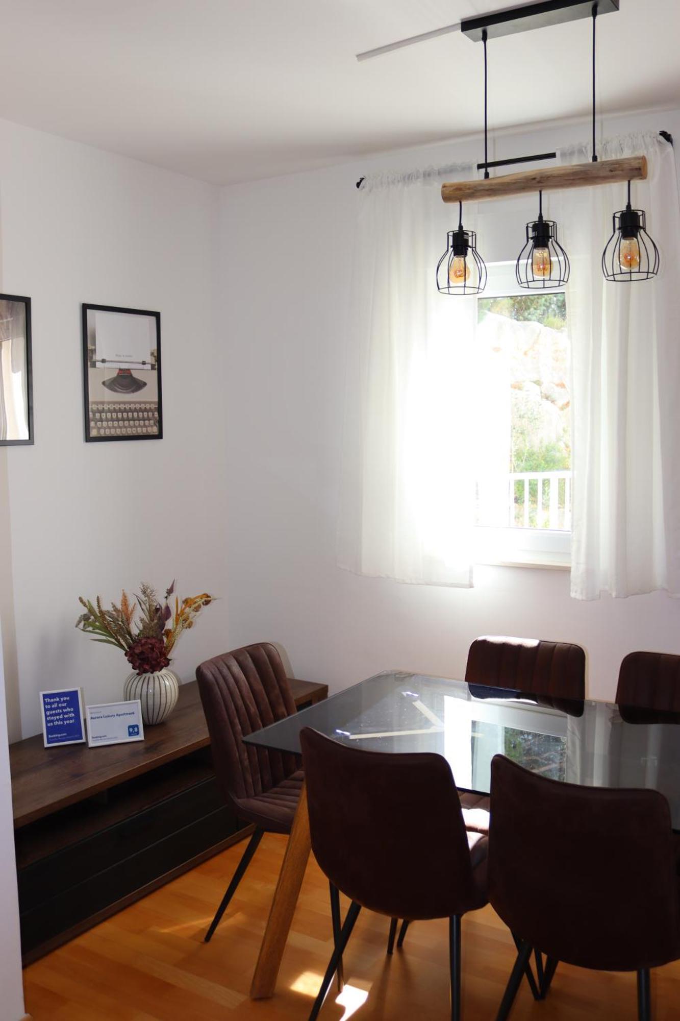 Aurora Luxury Apartment โตรกีร์ ภายนอก รูปภาพ